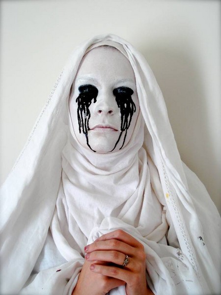 28 Horrifying Halloween Makeup Ideas That Look a Little Too Real